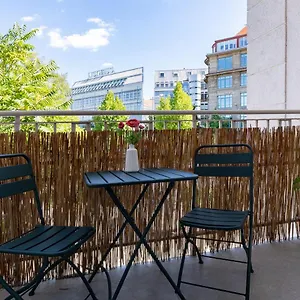 Direkt Im Zentrum Für Bis Zu 6 Personen Bahnhofsnah Apartment